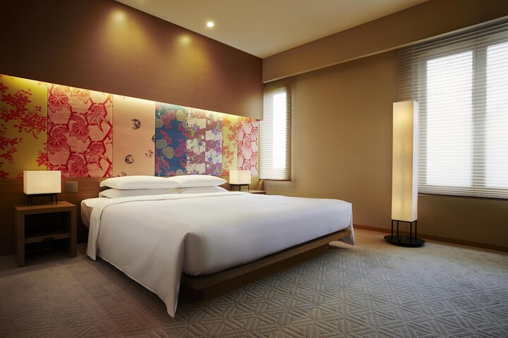 Room 21 of 108