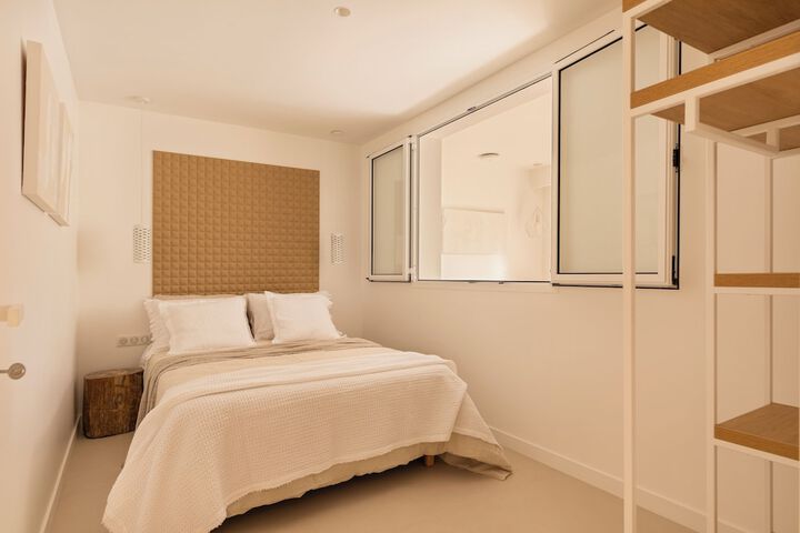 Room 28 of 121
