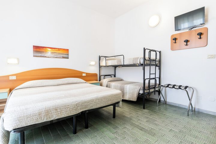 Room 44 of 85