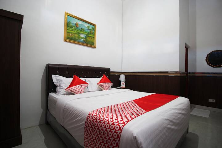 Room 6 of 18