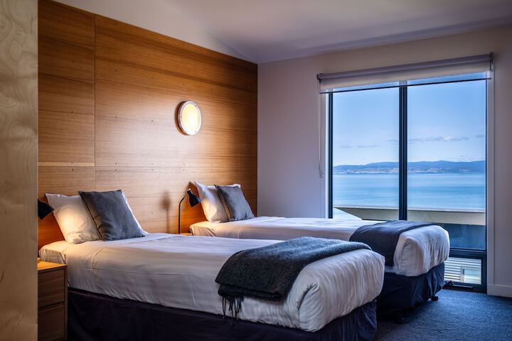 Room 1 of 26