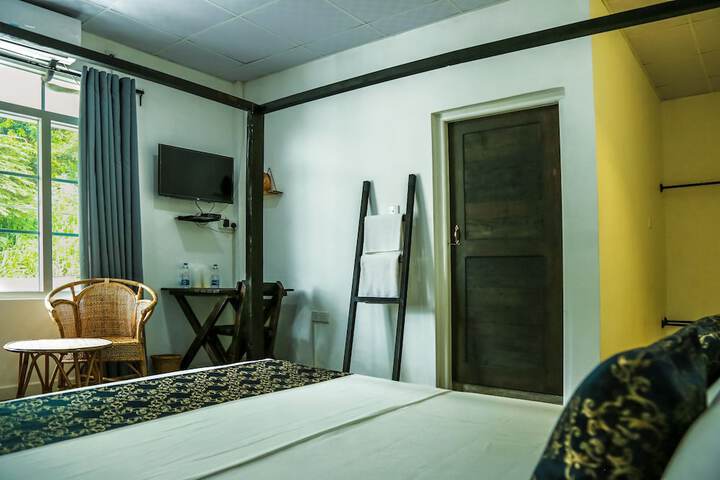 Room 27 of 44