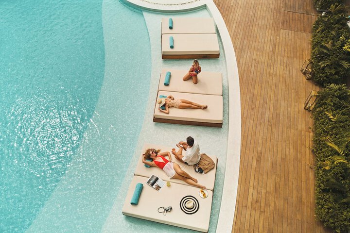 Pool 72 of 265