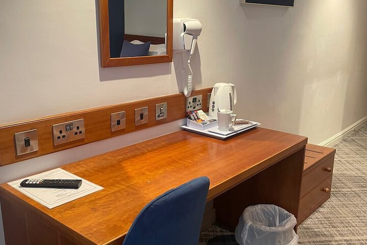 Room 6 of 49