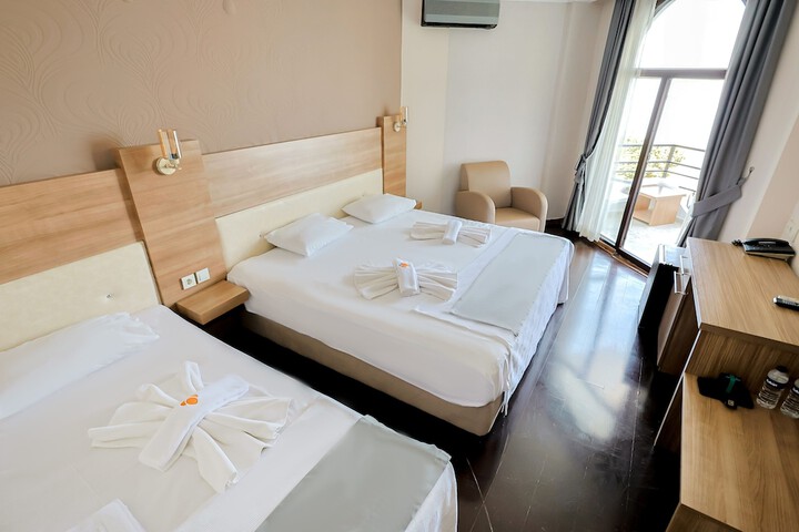 Room 21 of 27