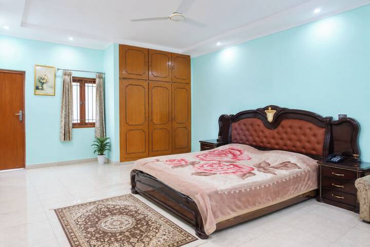 Hotel V International Inn Agra