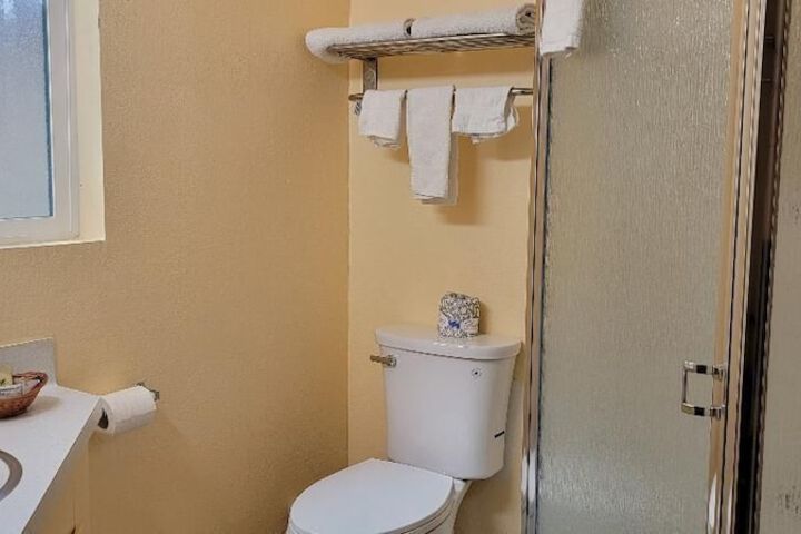 2 Queen Beds Private Bathroom (13 of 20)