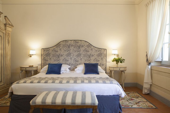 Room 10 of 29