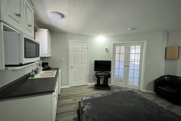 Room 73 of 118