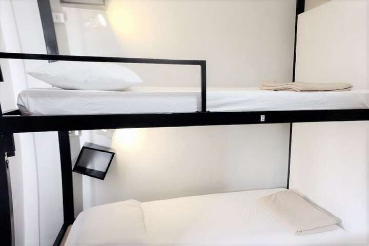Room 13 of 35
