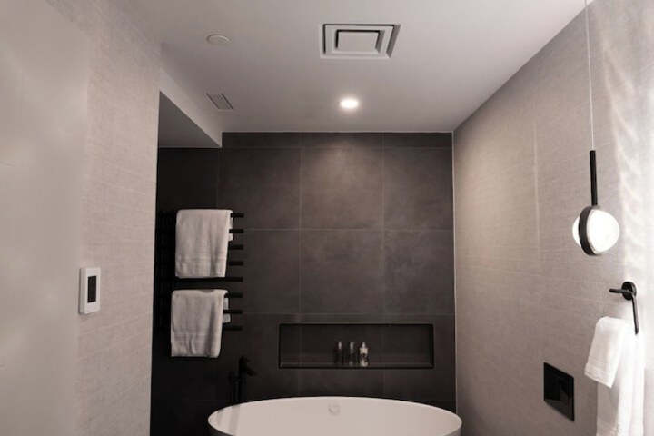 Room 14 of 18