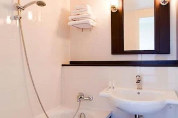 Clean Restrooms