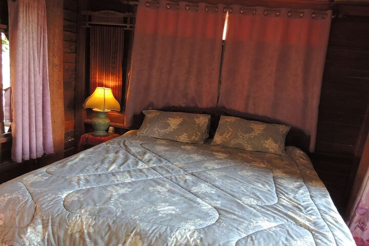 Room 13 of 116