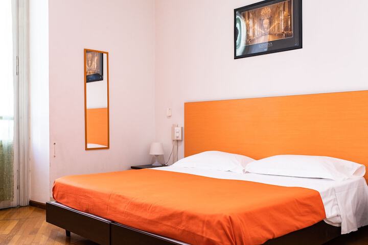 Room 28 of 80