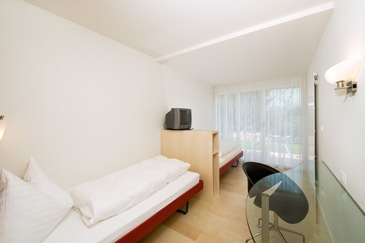 Room 8 of 23