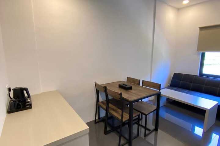 Room 9 of 31