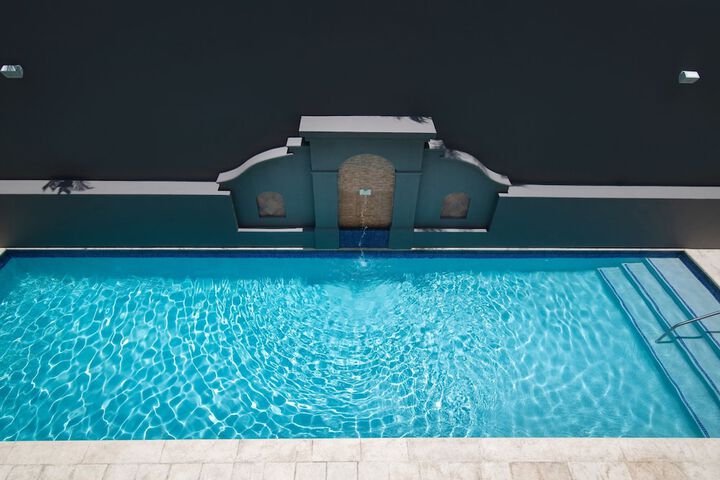 Pools & Facilities