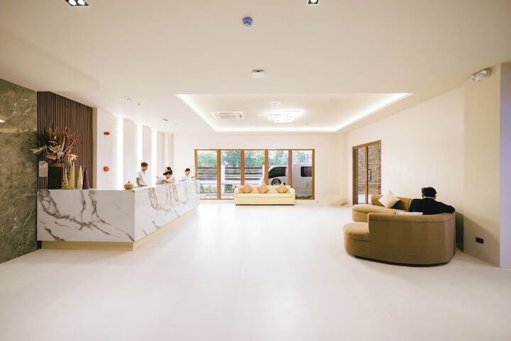 Hotel Interior 4 of 61
