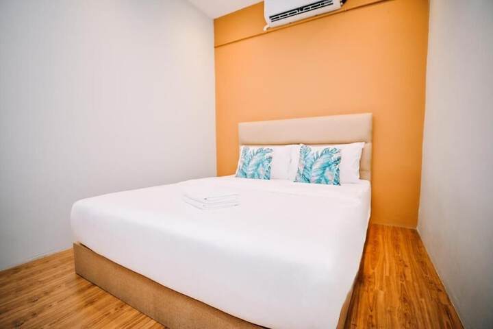 Room 2 of 18