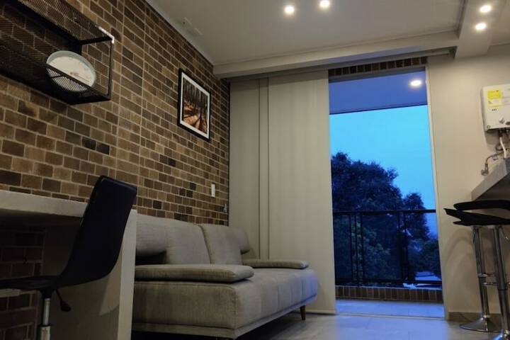 Room 7 of 10