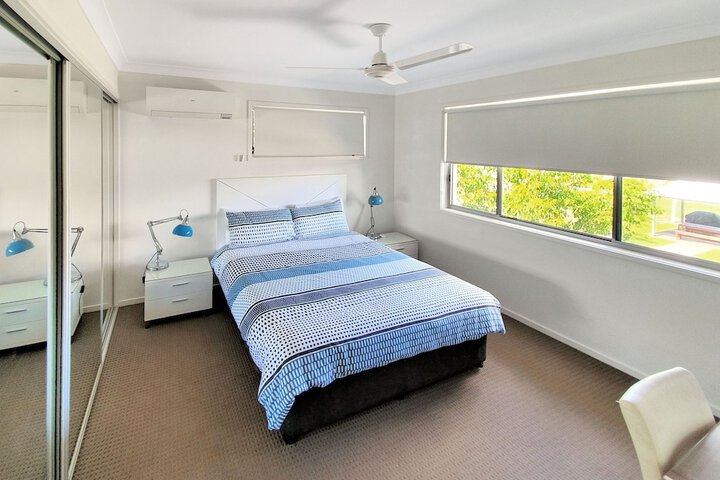 Room 2 of 18