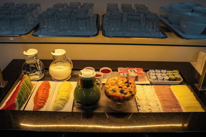 Dining 64 of 96