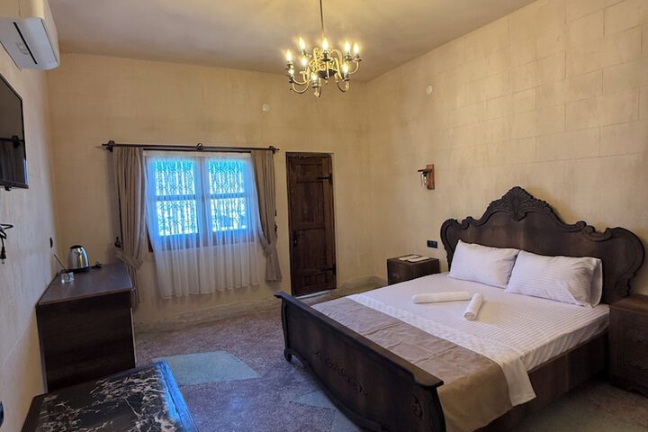 Room 11 of 39