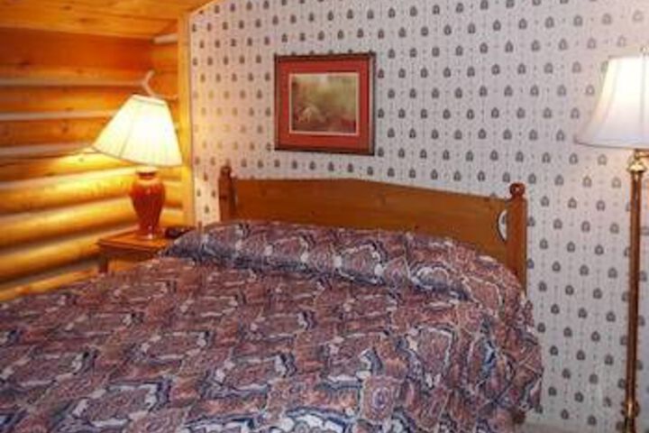Room 3 of 10