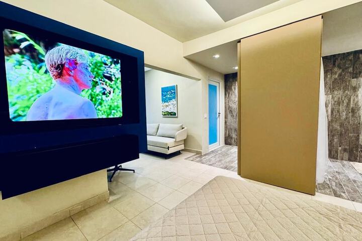 Room 4 of 224