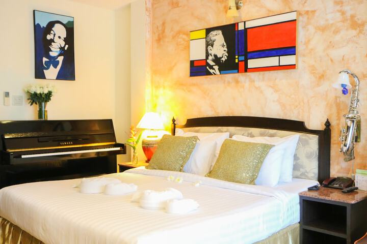 Room 14 of 313