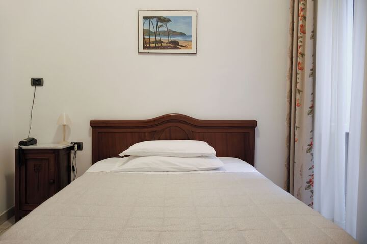Room 8 of 46