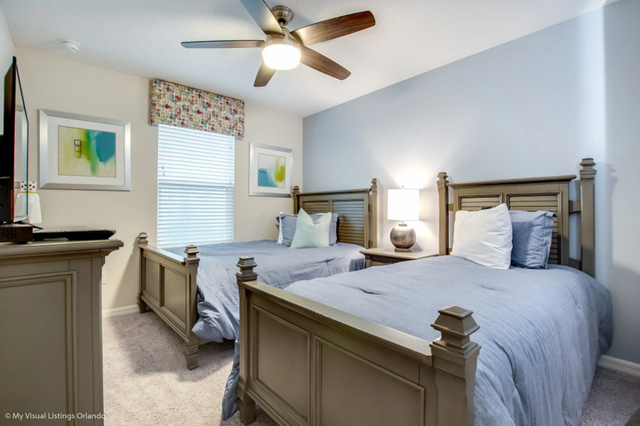 Room 2 of 26