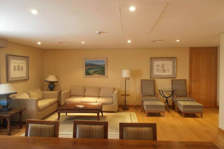 Room 10 of 73