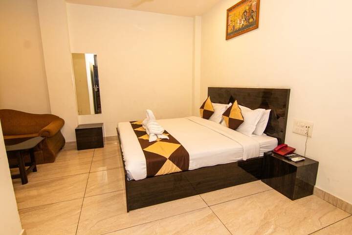 Room 4 of 19