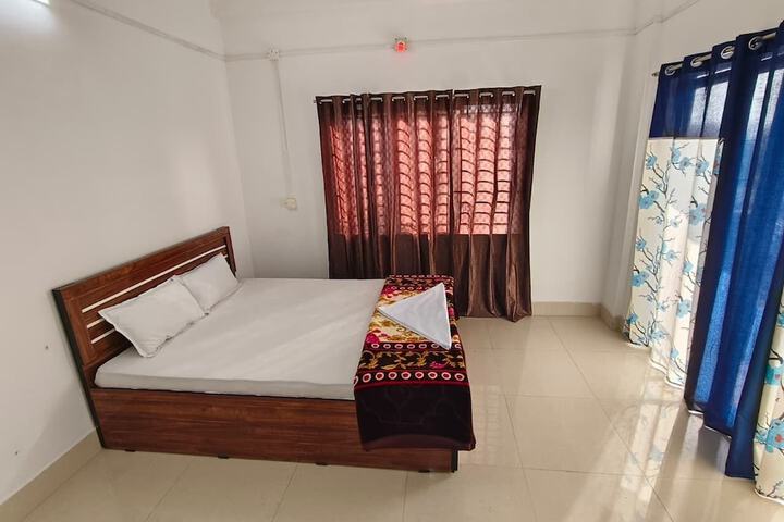 Room 10 of 17