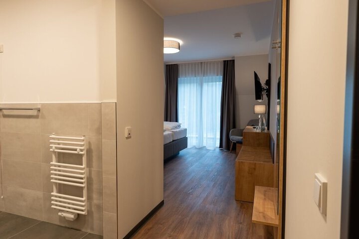 Room 31 of 65