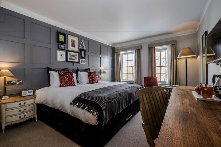 Room 7 of 38