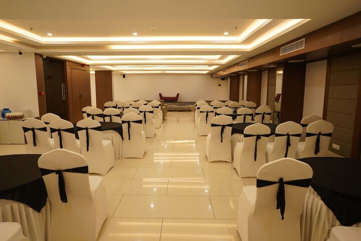 Ballroom/Hall 47 of 52