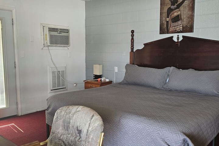 Room 3 of 30
