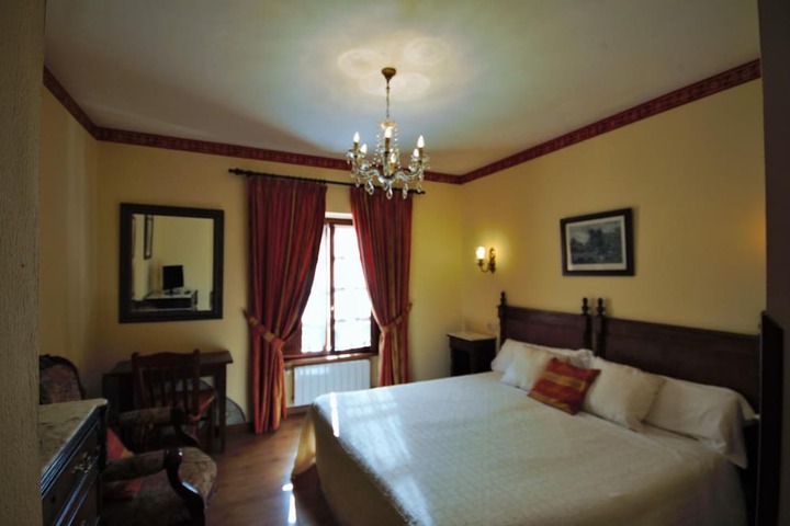 Room 28 of 65