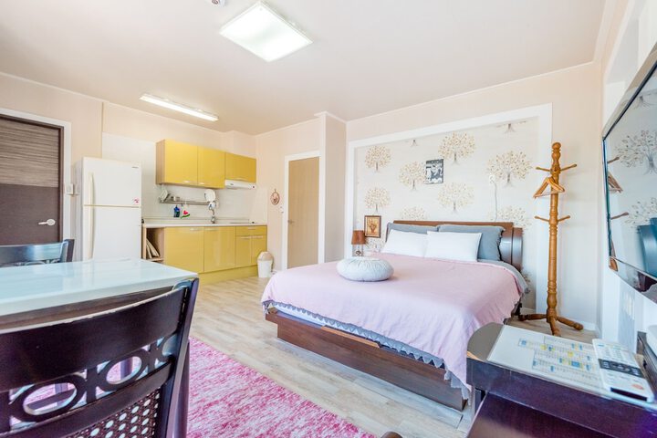 Room 10 of 79