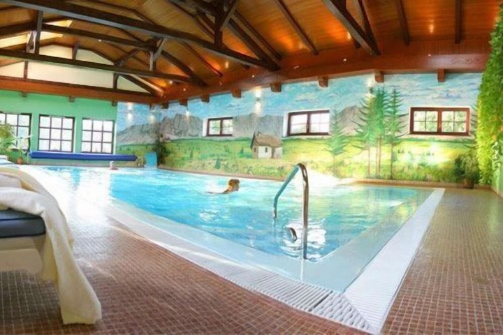 Pool 20 of 74