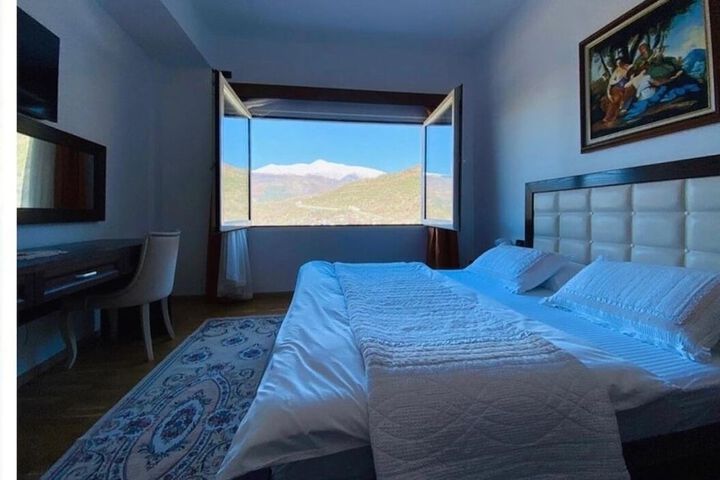 Room 10 of 57