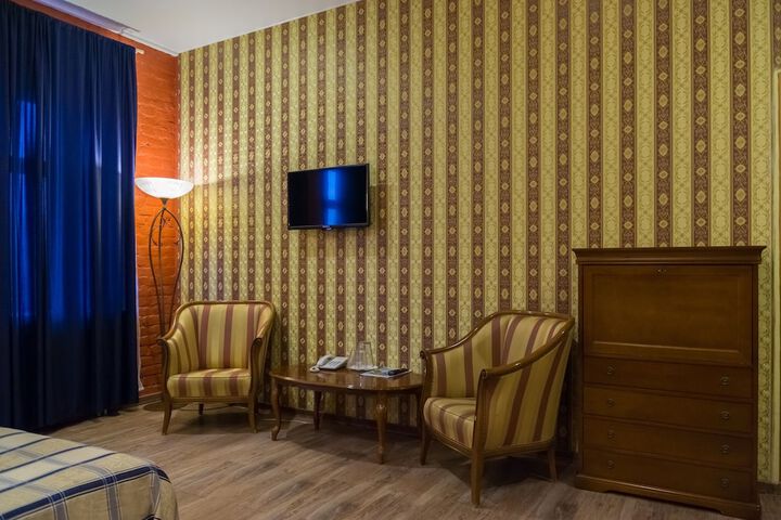 Room 20 of 33