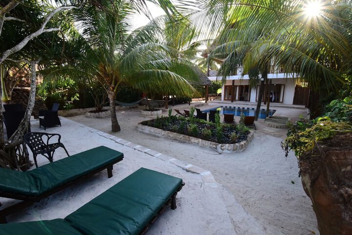 Hotel 4 of 98
