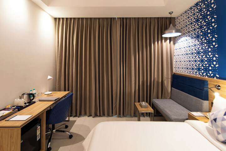 Room 16 of 52