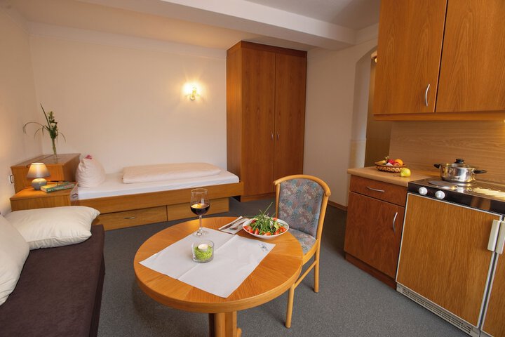 Room 6 of 48
