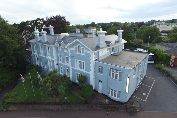 MARQUIS HOTEL