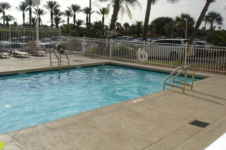 Pool 11 of 16