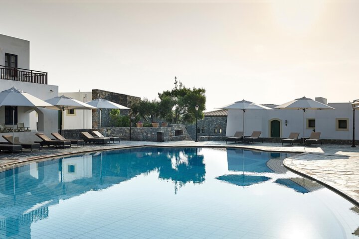 Pool 123 of 242